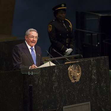 Cuba no renunciará a su independencia por normalizar lazos con EU, dice Castro