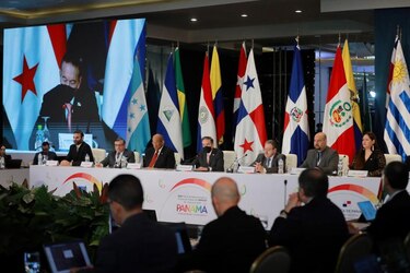 Representantes de al menos 18 países se reúnen en Panamá para analizar la transparencia financiera