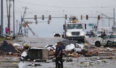 Posible tornado en Oklahoma causa más de 10 heridos