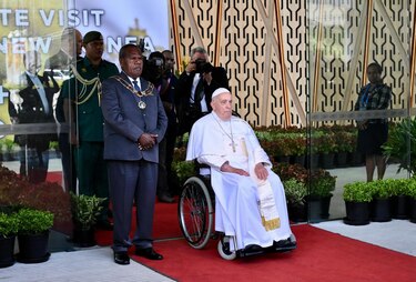 La Policía de Indonesia detiene a siete personas que pretendían atacar al papa Francisco