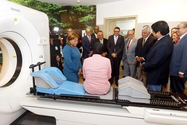 Mulino inaugura Hospital de Cancerología y advierte: ‘La CSS no será botín político’