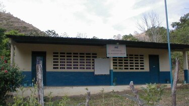 Los Santos: Cierran dos escuelas primarias por falta de matrícula