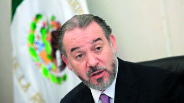 Renuncia procurador de México; duró un año