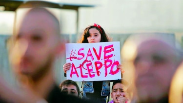 Rusia y EU buscan detener los combates en Alepo
