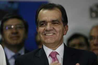 Santos y Zuluaga enfrentan difíciles alianzas