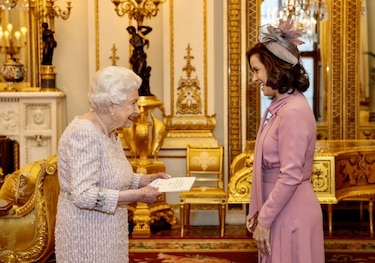 Embajadora de Panamá en Reino Unido presenta credenciales ante la Reina Isabel II