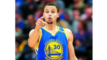 Siguen los conflictos de Curry
