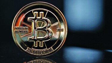 Bitcóin se hunde por exclusión de operaciones
