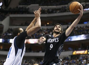 NBA analizará uso de camisetas con mangas ante disgusto de jugadores
