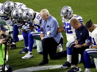 Trump dice que habló con dueño de los Cowboys  tras protesta del equipo