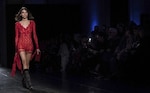 La vanguardia del diseño londinense marca territorio en Semana de la Moda
