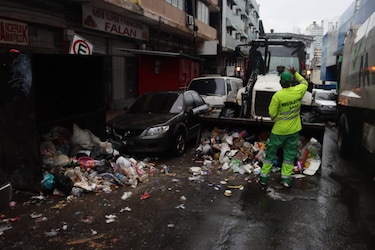 Ante las quejas ciudadanas, arranca operativo de recolección de basura en la ciudad de Panamá 