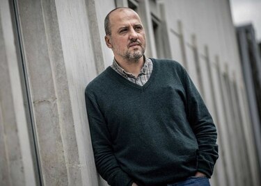 Arrestan en Turquía a periodista bajo cargos de terrorismo