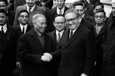 Quién fue Le Duc Tho, la única persona que rechazó el Nobel de la Paz