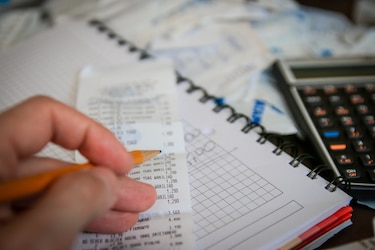 Mejoría momentánea en los ingresos tributarios en marzo; la recaudación en abril está por debajo de lo proyectado