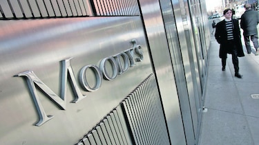 Moody’s mantiene la calificación de riesgo de Panamá en Baa1, pero la perspectiva pasa a negativa