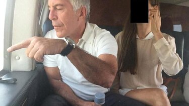 El Departamento de Justicia de Estados Unidos retira miles de documentos del caso Epstein de su página web luego de que víctimas fueran identificadas