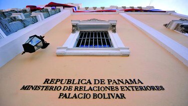 Finalizan postulaciones a la carrera diplomática