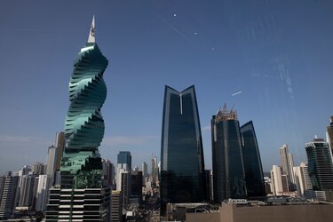 El MEF presenta propuesta para elevar el tope del déficit fiscal a entre 9% y 10.5%