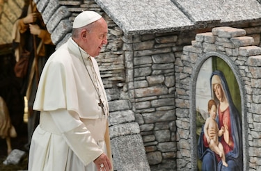 Papa Francisco elogia la fe de José y su determinación de permanecer junto a María