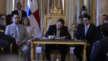 Presidente Cortizo sanciona ley que crea las asociaciones público privada