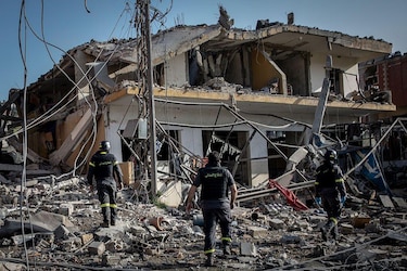 La indignación que desató la imagen de un soldado israelí destruyendo una talla de Jesucristo en Líbano