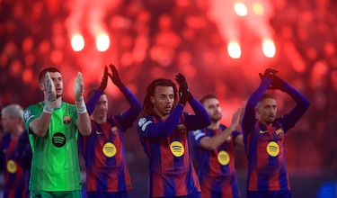 El Barça gana en Praga y mantiene su opciones en la carrera por los octavos de final