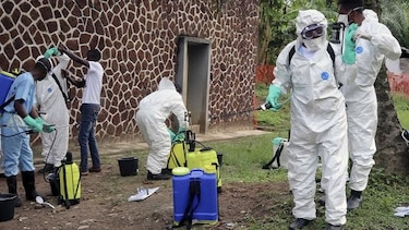 Ministro de Salud del Congo visita lugar afectado por nueva epidemia de ébola