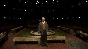 Vargas Llosa sube a las tablas para actuar en España