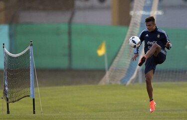 Revolución ofensiva en Argentina ante el líder Uruguay
