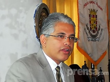 Alcaldía de Panamá reñida