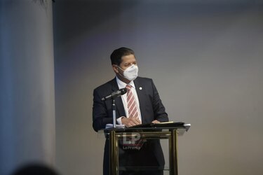 FCC comparece ante la Asamblea por la construcción de la Ciudad de la Salud, en medio de disputa legal