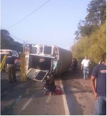 Accidente entre dos buses deja al menos 30 heridos en Quebrada Ancha