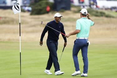 Tiger Woods quema sus últimos cartuchos en el Abierto Británico