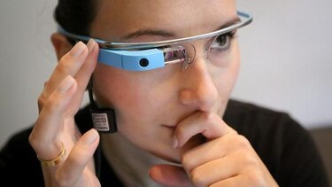 Google detendrá la venta de sus gafas para rediseñarlas