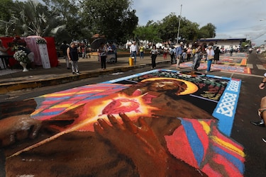El Corpus Christi llena de colores las calles de La Villa de Los Santos