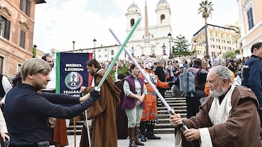 Fanáticos de ‘Star Wars’ hacen reservas en Disney