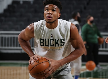 Antetokounmpo renueva con los Bucks, el mayor contrato de la NBA
