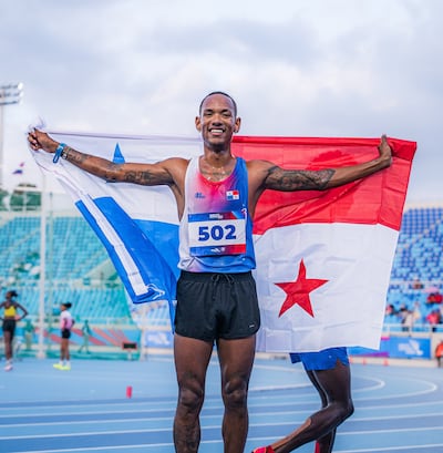 Panameño Diddier Rodríguez conquista el oro en los 3,000 metros con obstáculos