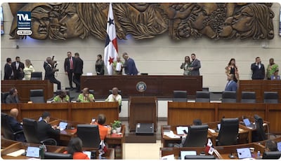 La Asamblea reconoce a The Beachers por sus 60 años de trayectoria