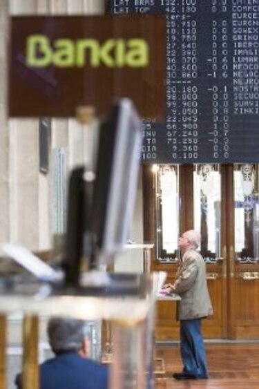CE sugiere a banca que reactive crédito