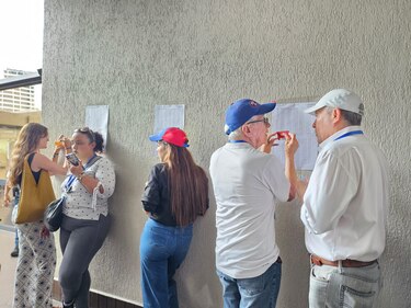 Brian Nichols: A los venezolanos se les debe permitir votar de manera segura