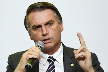 Candidato brasileño Jair Bolsonaro sale de cuidados intensivos