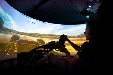 ¿Carreras virtuales de automovilismo como opción a la cuarentena?