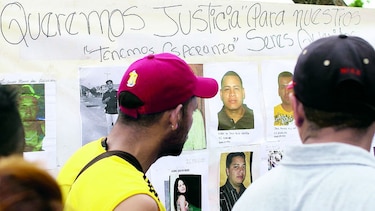 Militares refuerzan búsqueda de mineros