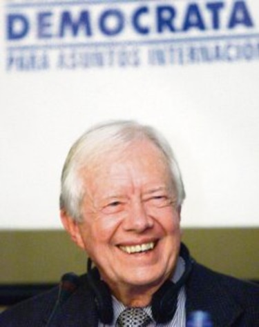 Carter, testigo de la firma del pacto ético