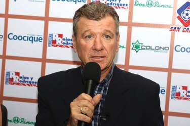 Sporting anuncia a su nuevo DT