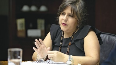 Ingresos tributarios caen 4.9%