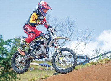 Piloto panameño destaca en el arranque del campeonato tico de motocross