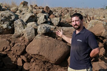 Israel presenta fortaleza de la época del rey David descubierta en la meseta de Golán